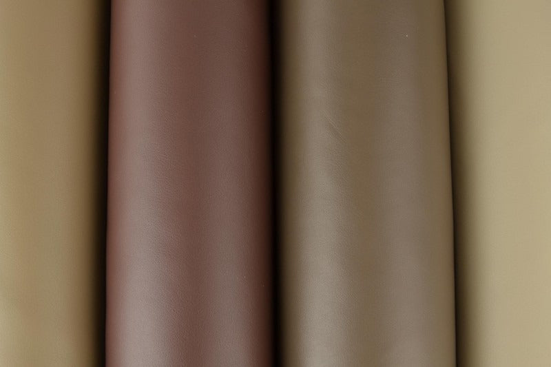 imitert skinn premium – drapert i myke folder