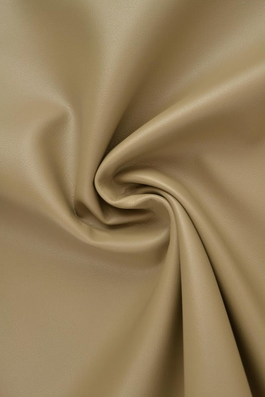 taupe imitert skinn premium – stoffet rullet løst sammen i myke folder