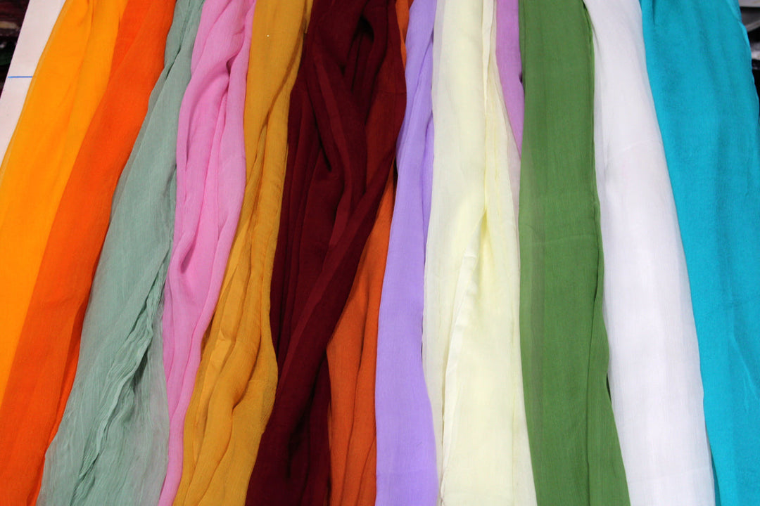 HVIT SILKE CHIFFON STOFF – 140 CM BREDT