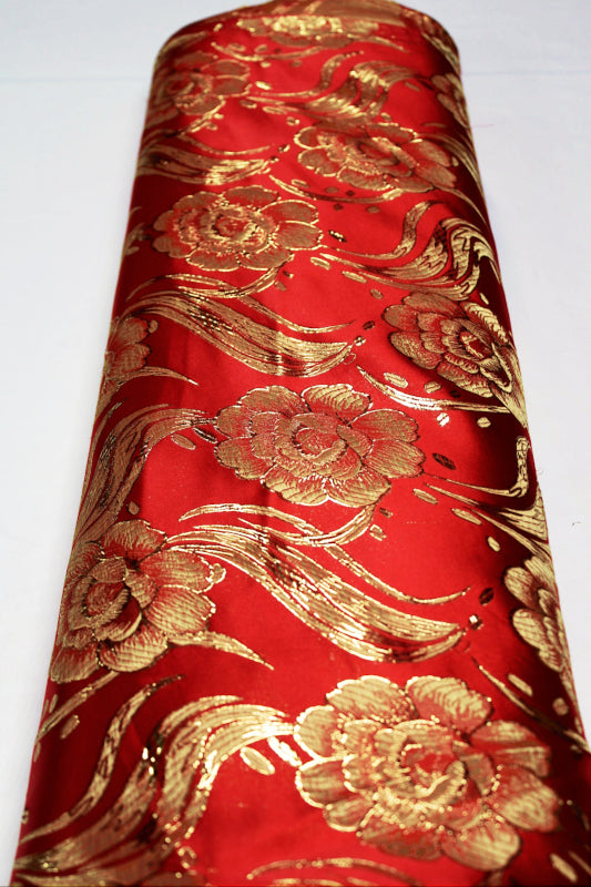 RØD SATENG JACQUARD STOFF MED BLOMSTER