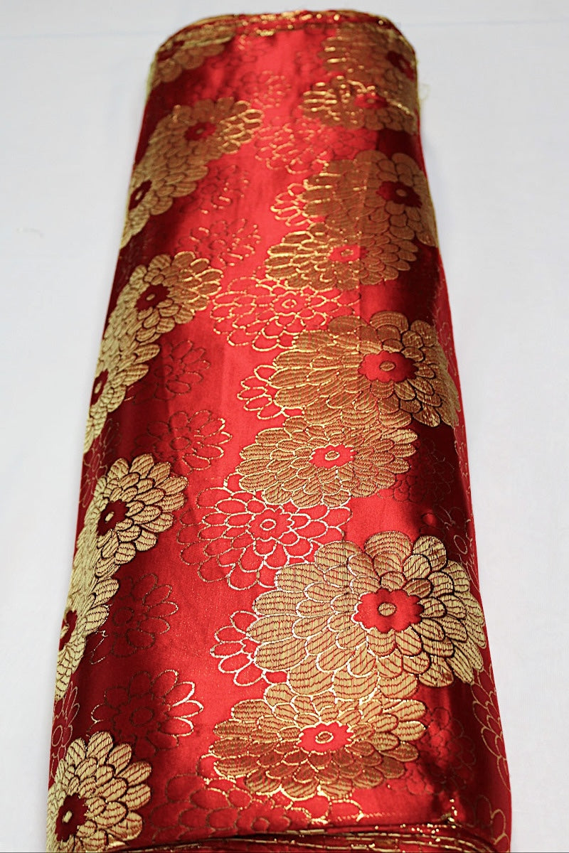 RØD SATENG JACQUARD STOFF MED RINGBLOMSTER