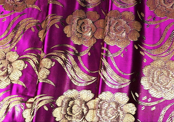LILLA SATENG JACQUARD STOFF MED BLOMSTER