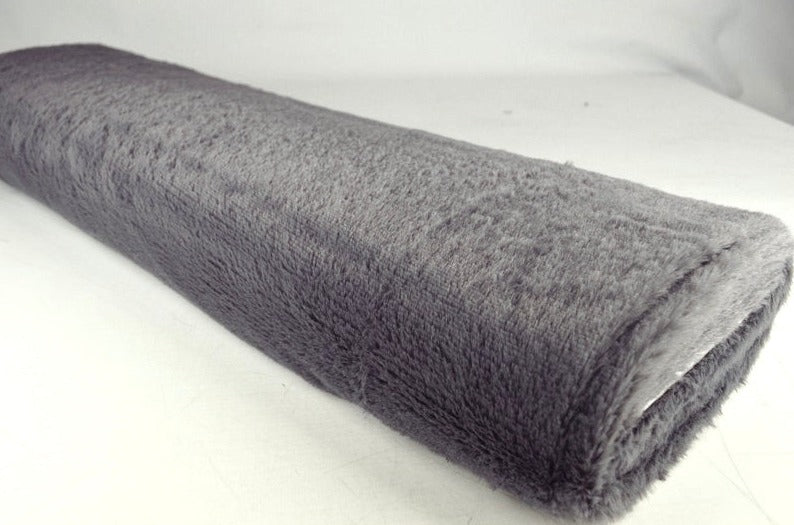 MØRKEGRÅ MYK PLYSCH – 10 MM LUGG & STREKK