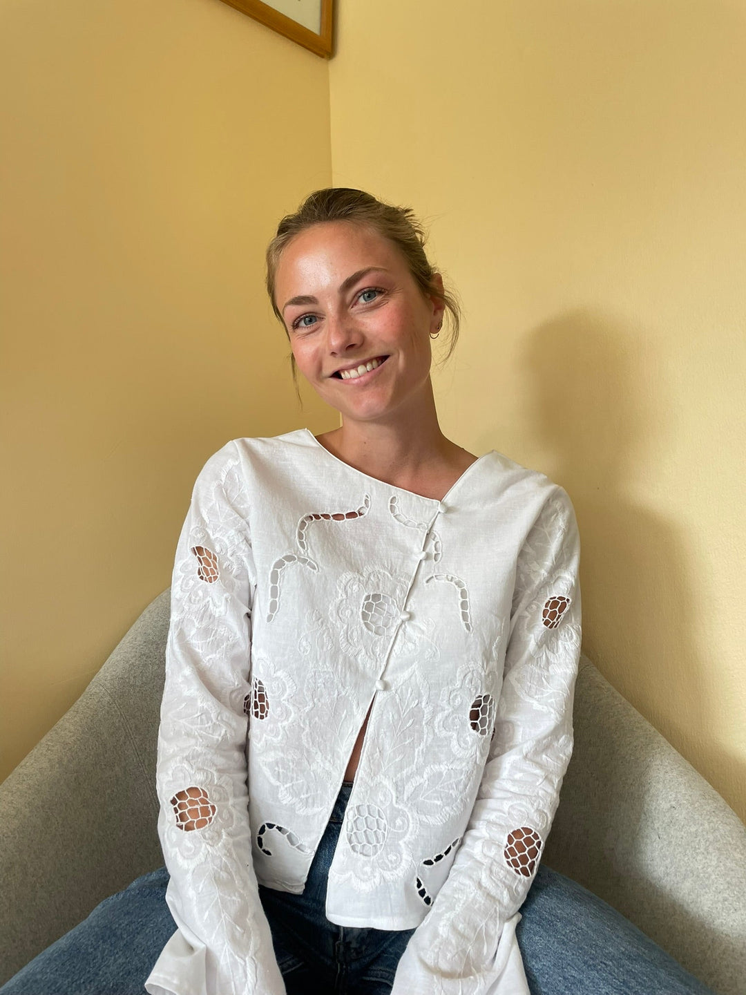 BELLA BLUSE SØMØNSTER – DESIGNET AV DITTE ANDY (STR. 34-50)