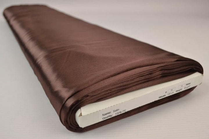 BRUN SATENG STOFF – LETT & GLANSFULLT