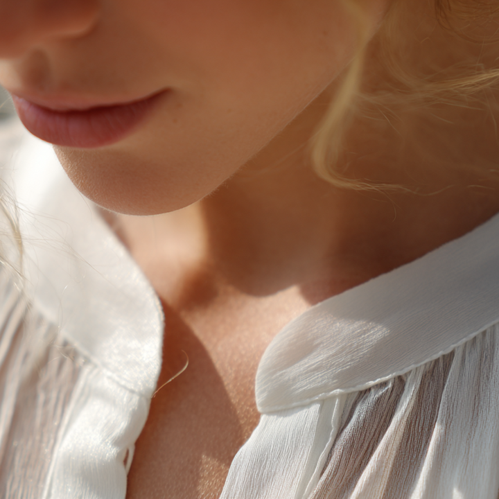 RÅHVIT SILKE CHIFFON STOFF