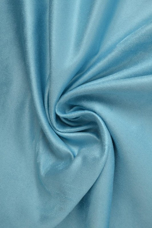 LYSEBLÅ IMITERT SEMSKET SKINN – MATT OVERFLATE & ENKELT VEDLIKEHOLD