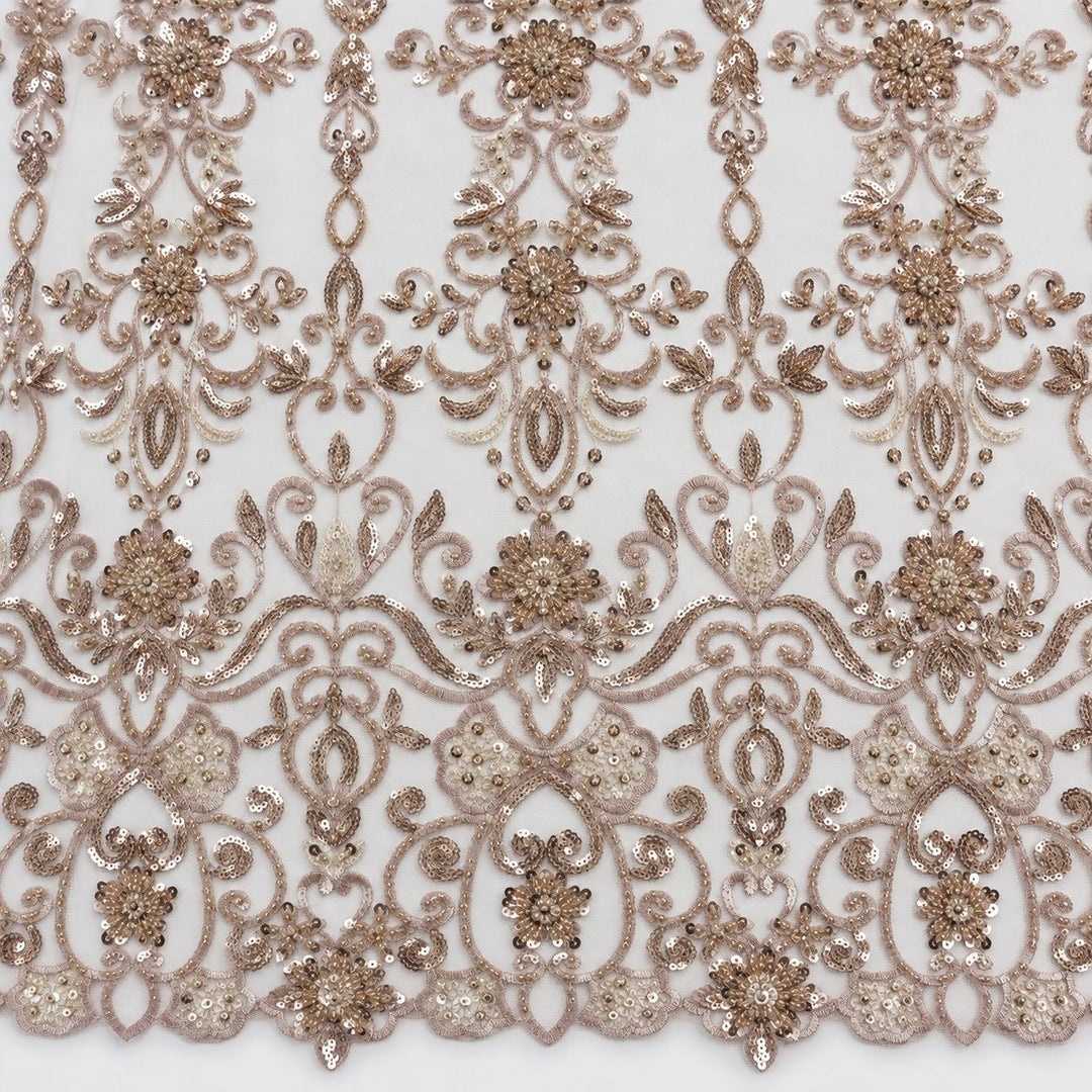 Beige tyllstoff med paljetter og perler (bilde 3 af 3)