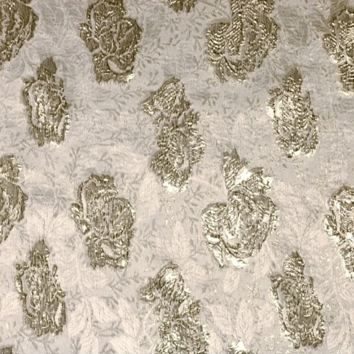 CHAMPAGNEFARGET SATENG JACQUARD STOFF MED BLOMSTER (bilde 3 av 3)