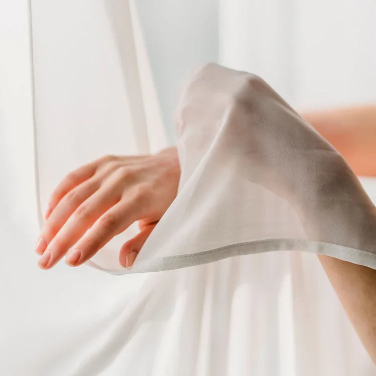 MØRK KARRI CHIFFON – LETT, GJENNOMSIKTIG & MED FLOTT FALL