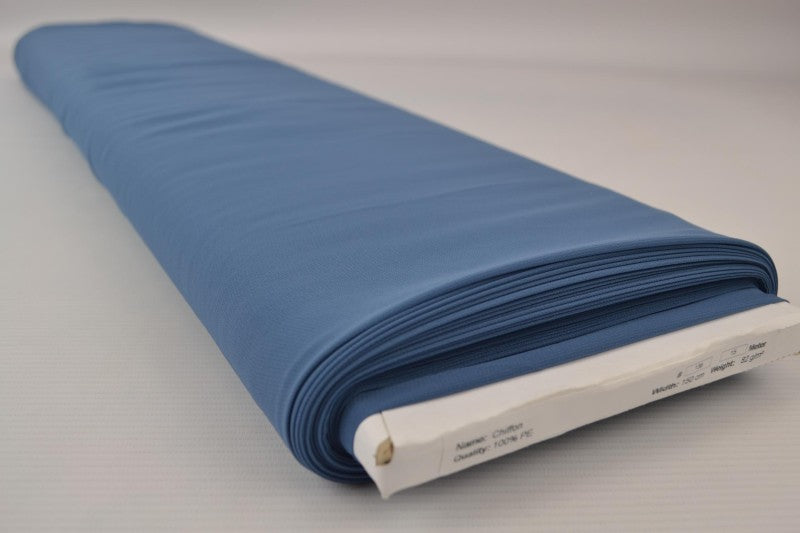 STÅLBLÅ CHIFFON – LETT, GJENNOMSIKTIG & MED FLOTT FALL