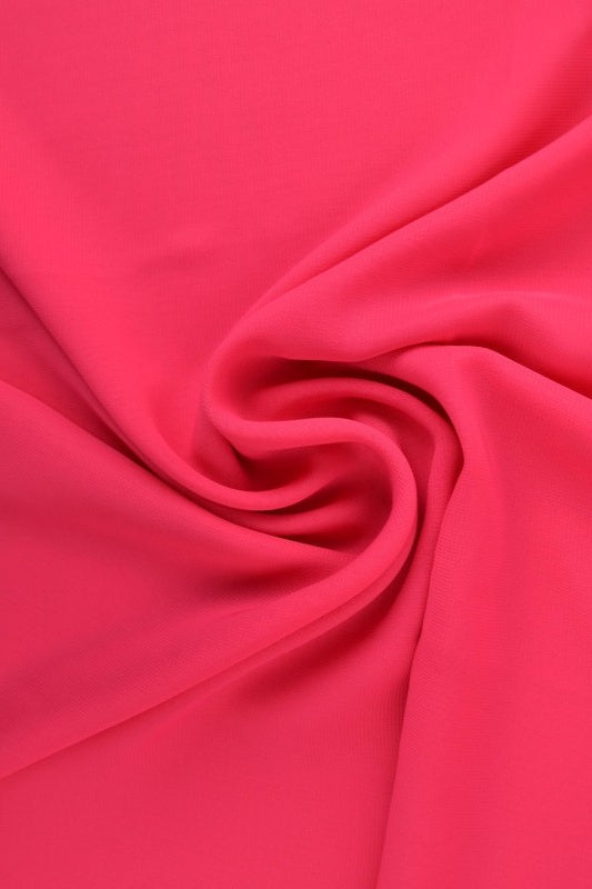 FUCHSIA PINK CHIFFON – LETT, GJENNOMSIKTIG & MED FLOTT FALL