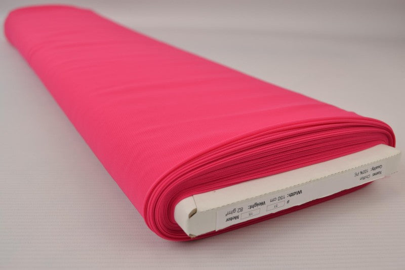 FUCHSIA PINK CHIFFON – LETT, GJENNOMSIKTIG & MED FLOTT FALL