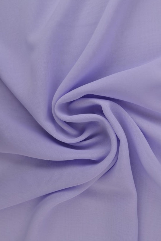 LAVENDER CHIFFON – LETT, GJENNOMSIKTIG & MED FLOTT FALL