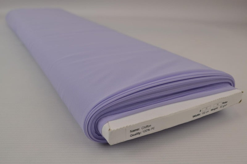 LAVENDER CHIFFON – LETT, GJENNOMSIKTIG & MED FLOTT FALL