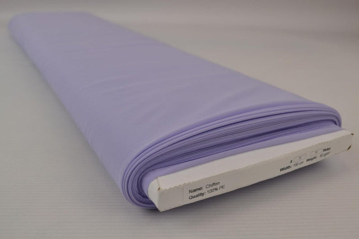 LAVENDER CHIFFON – LETT, GJENNOMSIKTIG & MED FLOTT FALL