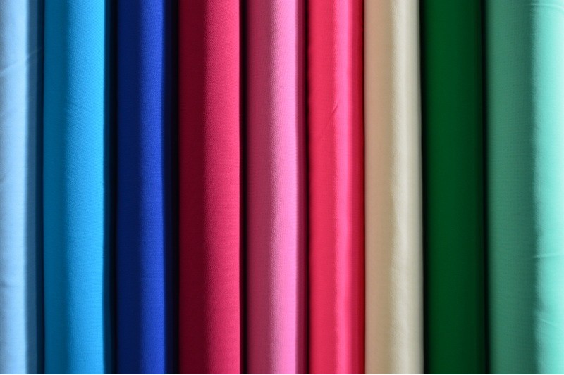 MØRK KARRI CHIFFON – LETT, GJENNOMSIKTIG & MED FLOTT FALL