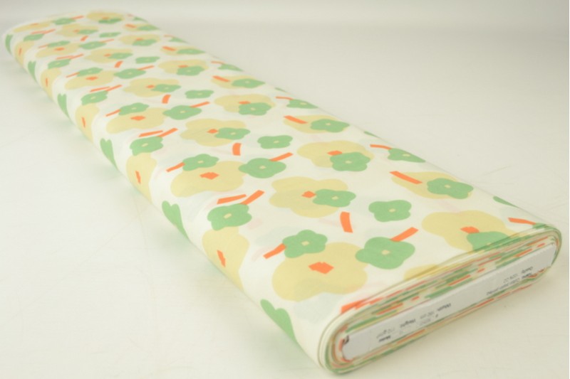 CREME BOMULDSPOPLIN MED GRØNTSAGS- OG BLOMSTERPRINT