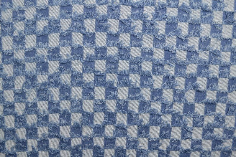 Lysblå denimstoff med rutete frynsmønster – metervare til bukser & jakker (bilde 3 av 8)