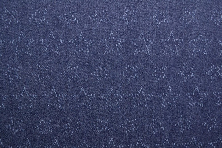 MØRKEBLÅ DENIMSTOFF MED STJERNEMØNSTER – METERVARE TIL BUKSER & JAKKER