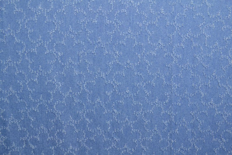 Lysblå denimstoff med skymønster – metervare til bukser & jakker (bilde 3 av 8)