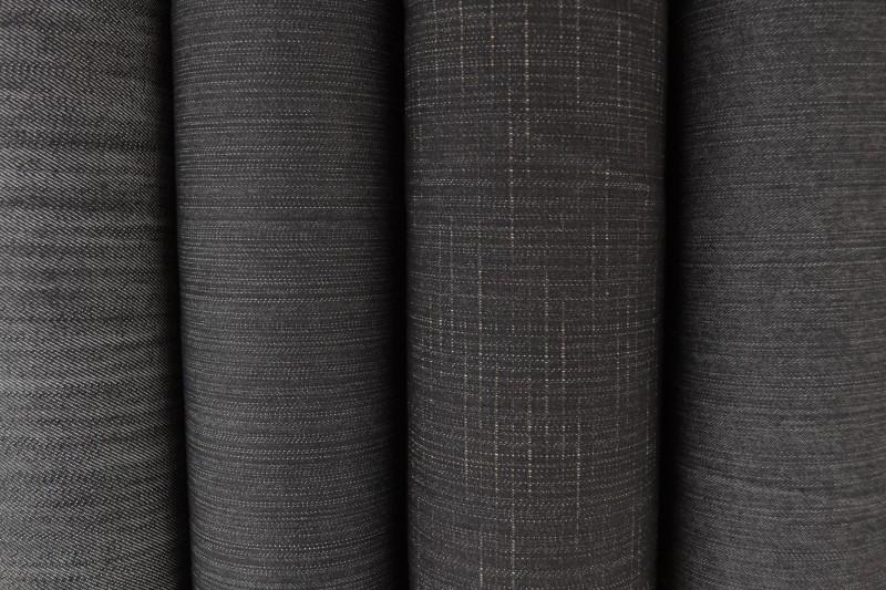BRUN UVASKET DENIM MED STREKK – 370 G/M²