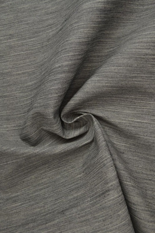 KJØLIG MELLOMGRÅ UVASKET DENIM MED STREKK – 370 G/M²