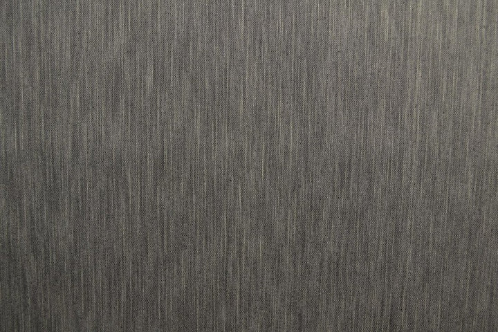 KJØLIG MELLOMGRÅ UVASKET DENIM MED STREKK – 370 G/M²