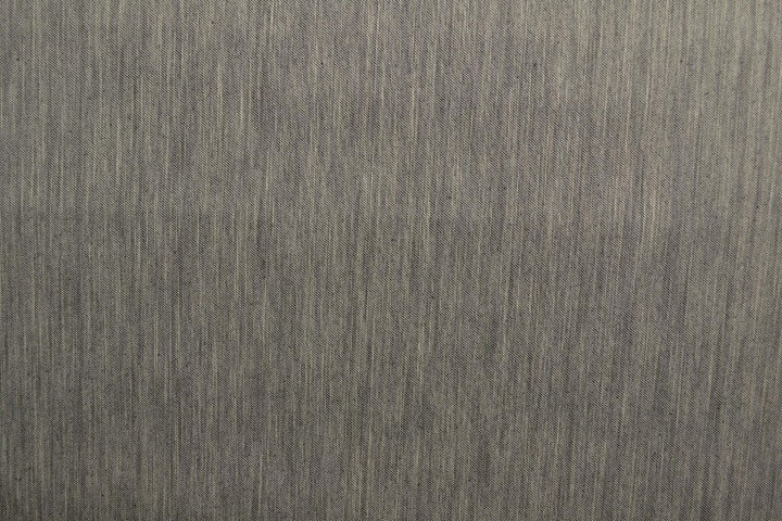 LYSEGRÅ UVASKET DENIM MED STREKK – 370 G/M²