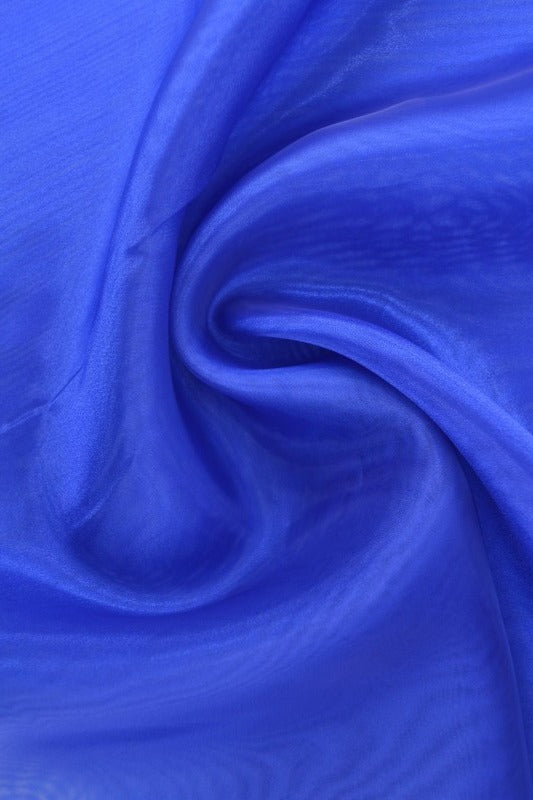 Koboltblå organza stoff – transparent og skinnende (bilde 1 av 7)