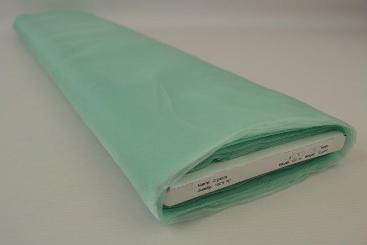 MINTGRØNN ORGANZA STOFF – TRANSPARENT OG SKINNENDE