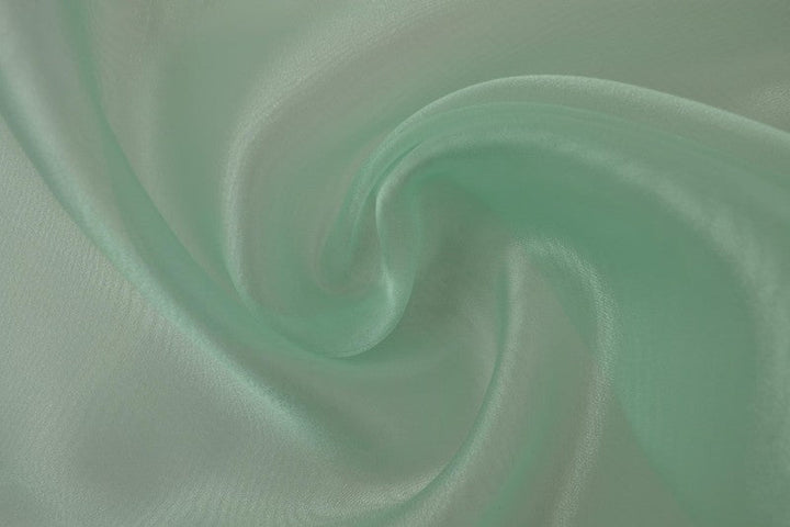 MINTGRØNN ORGANZA STOFF – TRANSPARENT OG SKINNENDE