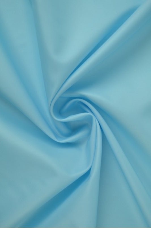 LYSEBLÅ LETT VANNTETT POLYESTER – SLITESTERK & HURTIGTØRKENDE