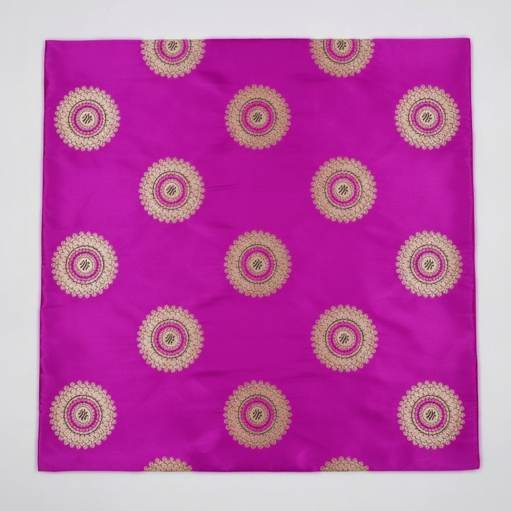 LILLA SATENG JACQUARD STOFF MED SOLSIKKER (bilde 1 av 3)