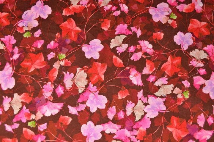 BORDEAUX HØR MED BLOMSTERPRINT – RØD & ROSA – nærbillede