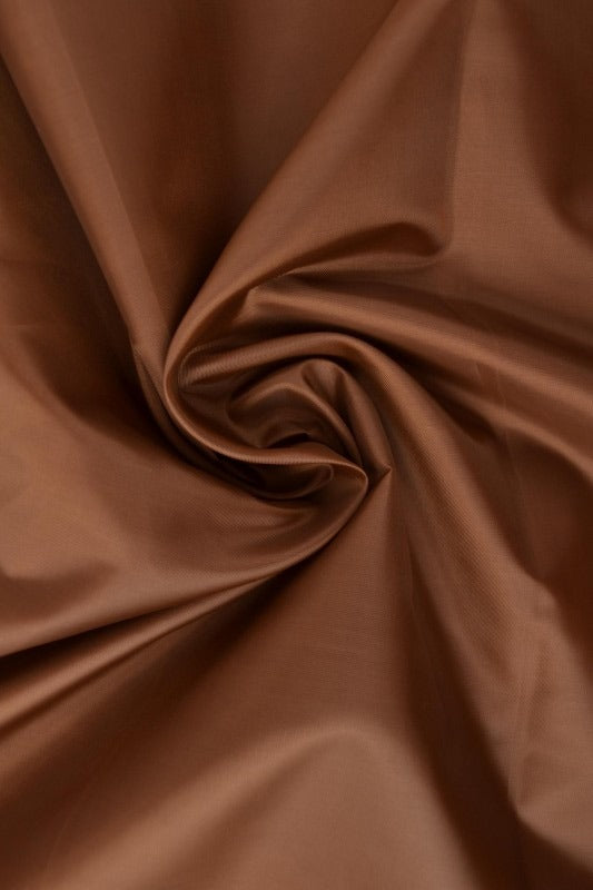 BRUN POLYESTER FOER – GLAT, LET & LET GLANS