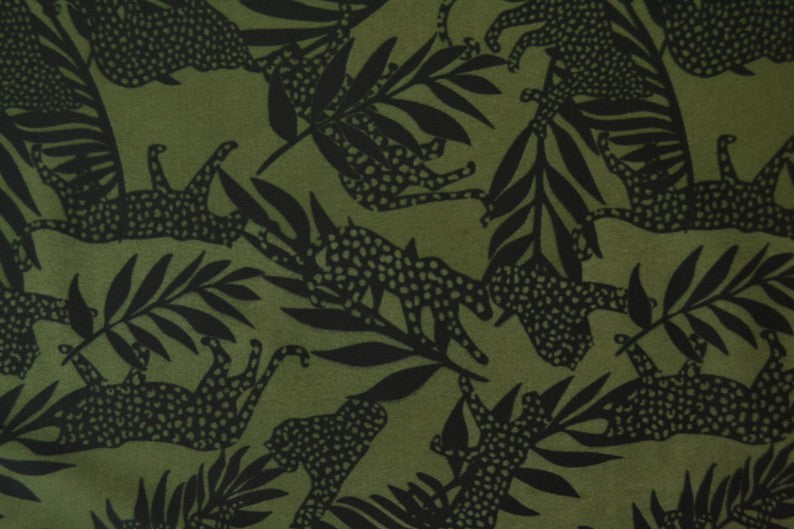 GRØNN LYCRA STOFF – LEOPARD & PALMER, 4-VEIS STREKK & HURTIGTØRKENDE