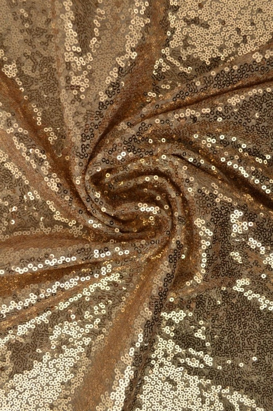CHAMPAGNE PALJETTSTOFF – SMÅ 3–4 MM PALJETTER OG ENVEIS STREKK