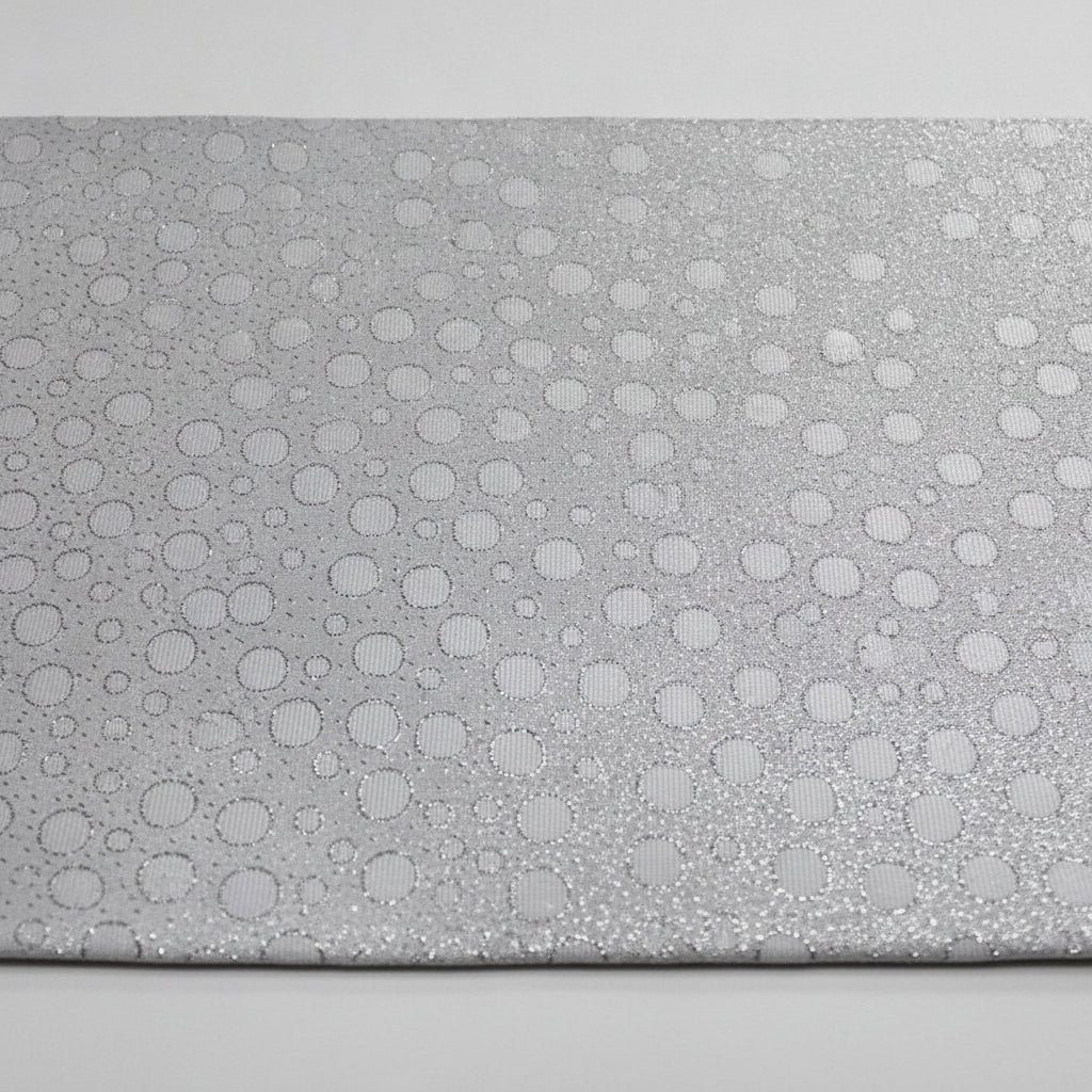 SØLV SATENG JACQUARD STOFF MED PRIKKER (bilde 1 av 3)