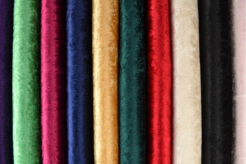 RØDBRUN KNUST VELOUR STOFF – STRIKKET, ELASTISK & GLANSFULLT FALL