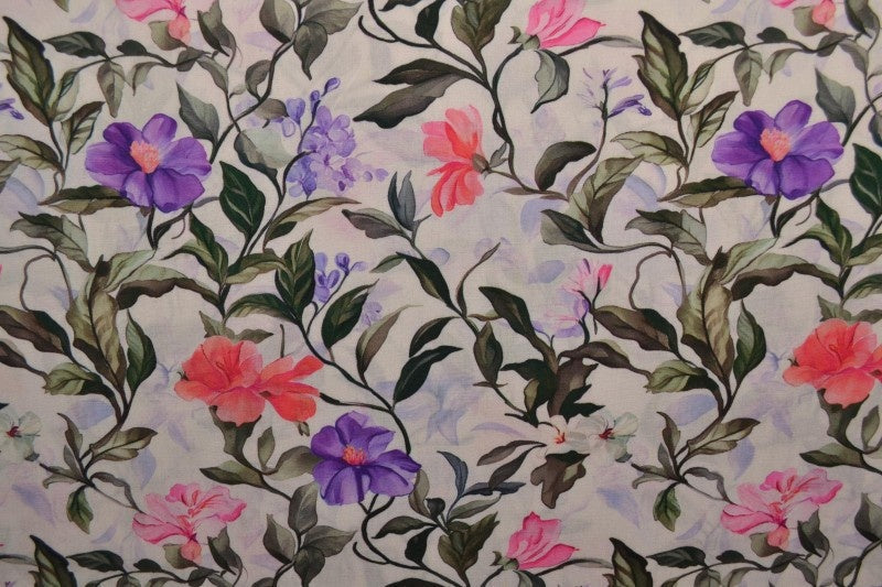 Viskosestoff med botanisk blomstertrykk – hvit, lilla & pink (bilde 3 av 9)