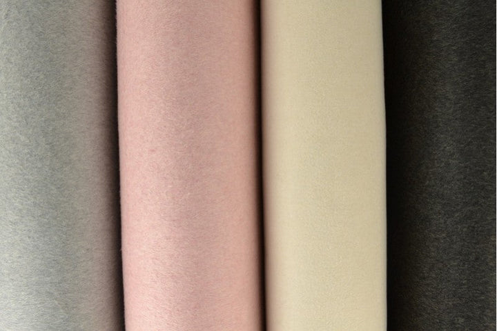 LYSEGRÅ TUNGT ULLSTOFF TIL KÅPER & JAKKER – 600 G/M² & TENCEL-MYKHET