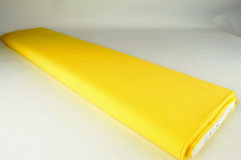 GUL BOMULLSVOILE STOFF – LETT, LUFTIG & SEMITRANSPARENT